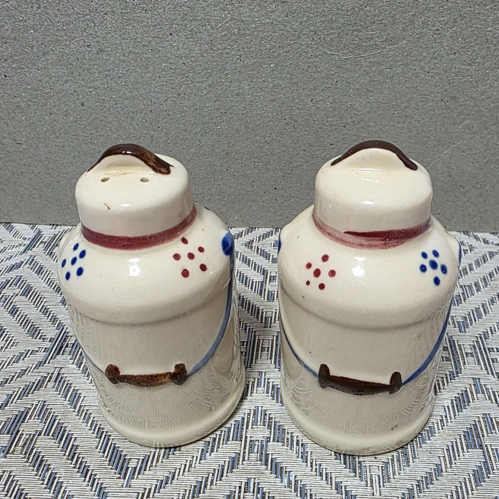 Vtg Shawnee Milk Can Salt And Pepper Shaker Set #86
